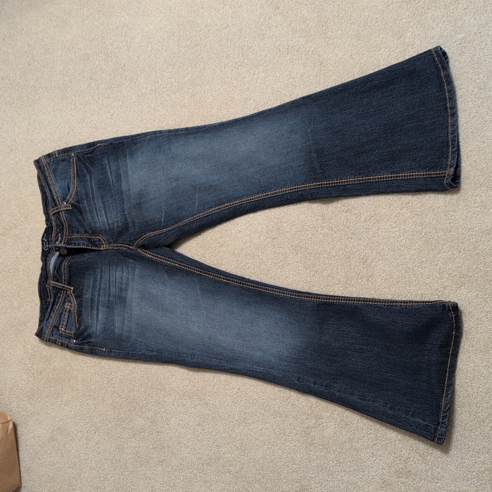 Juniors jeans
